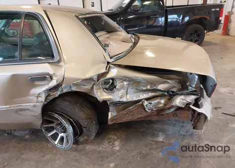 2000 Mercury Grand Marquis Ls z USA, uszkodzony, nr VIN 2MEFM75W7YX657250